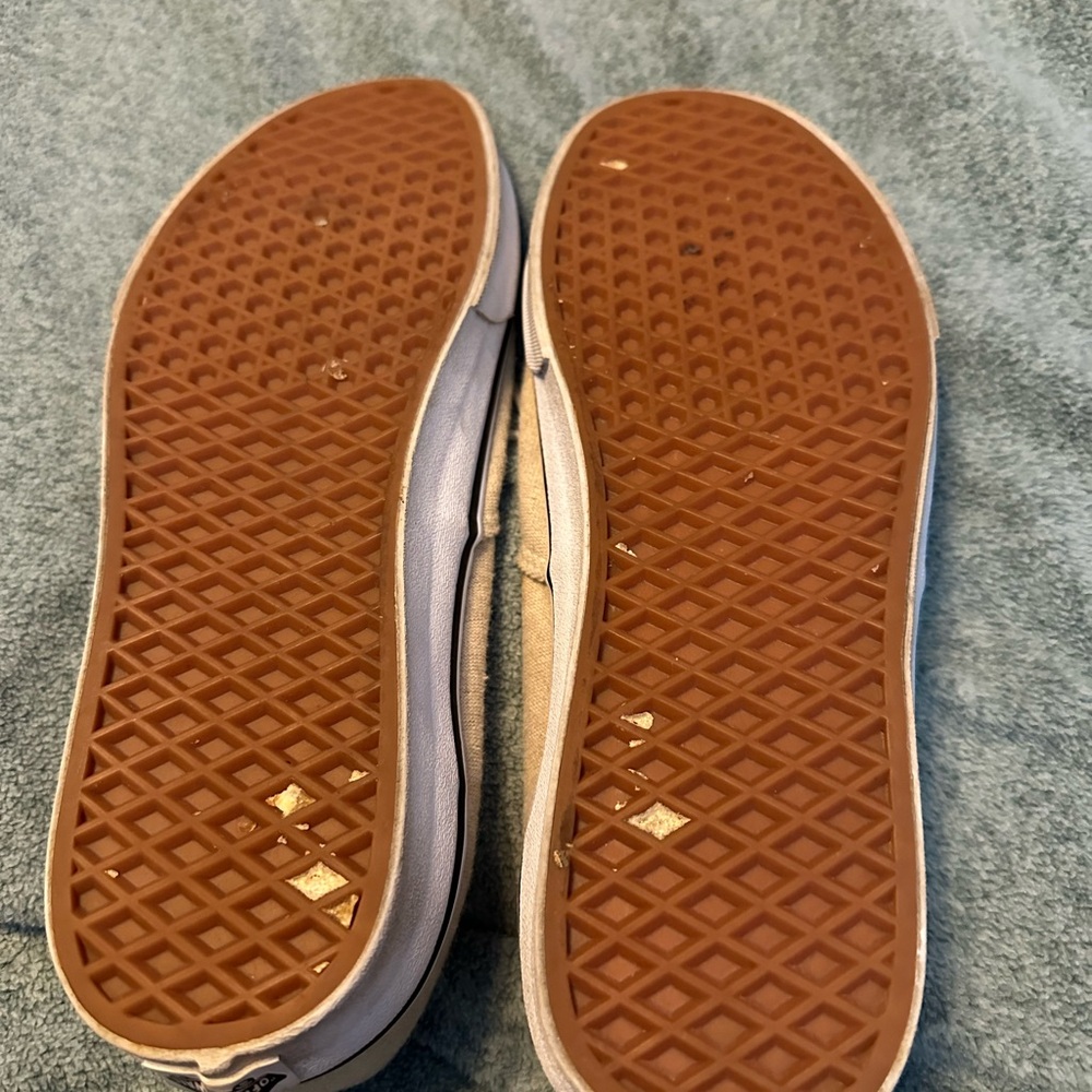 Vans - Picture 3 of 6